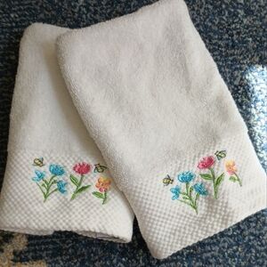 Hand towels